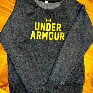 Women’s medium Under Armour cold gear sweatshirt. Has a front pocket.